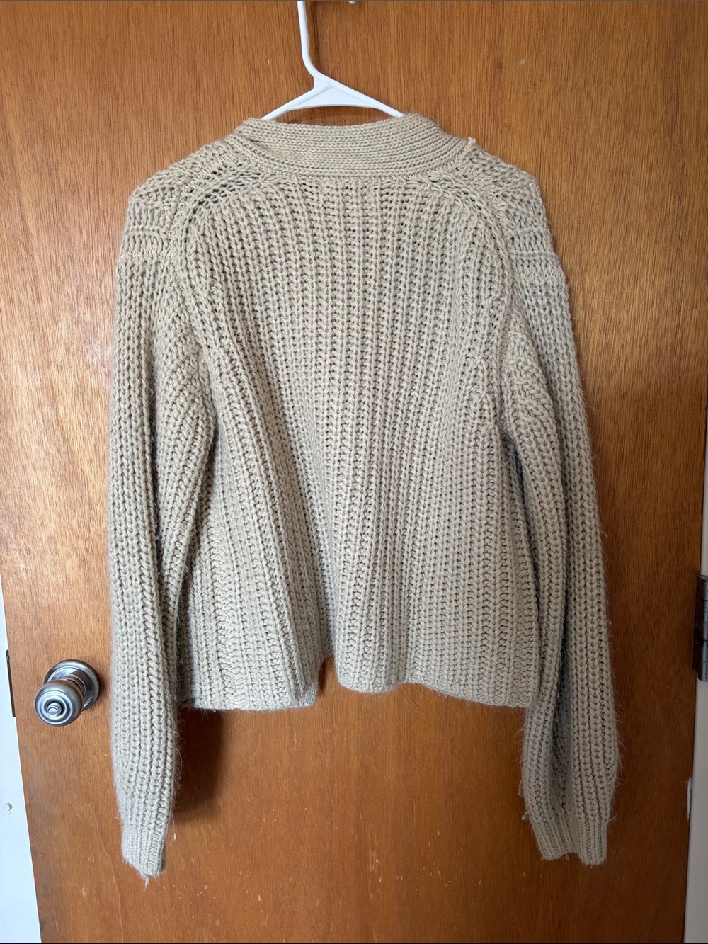 Urban Outfitters Cropped Chunky Knit Cardigan - Tan - Picture 5 of 5